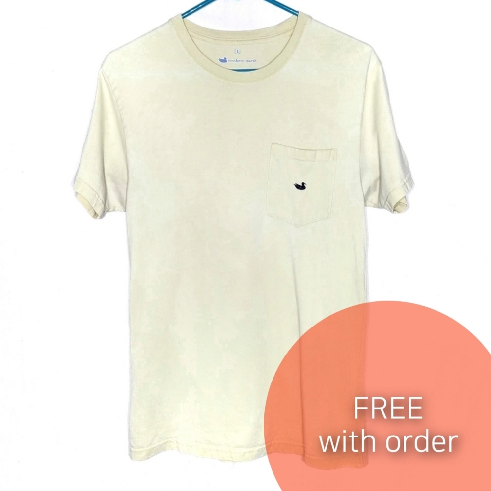 Pale yellow shortsleeve tshirt size S women's small Southern Marsh